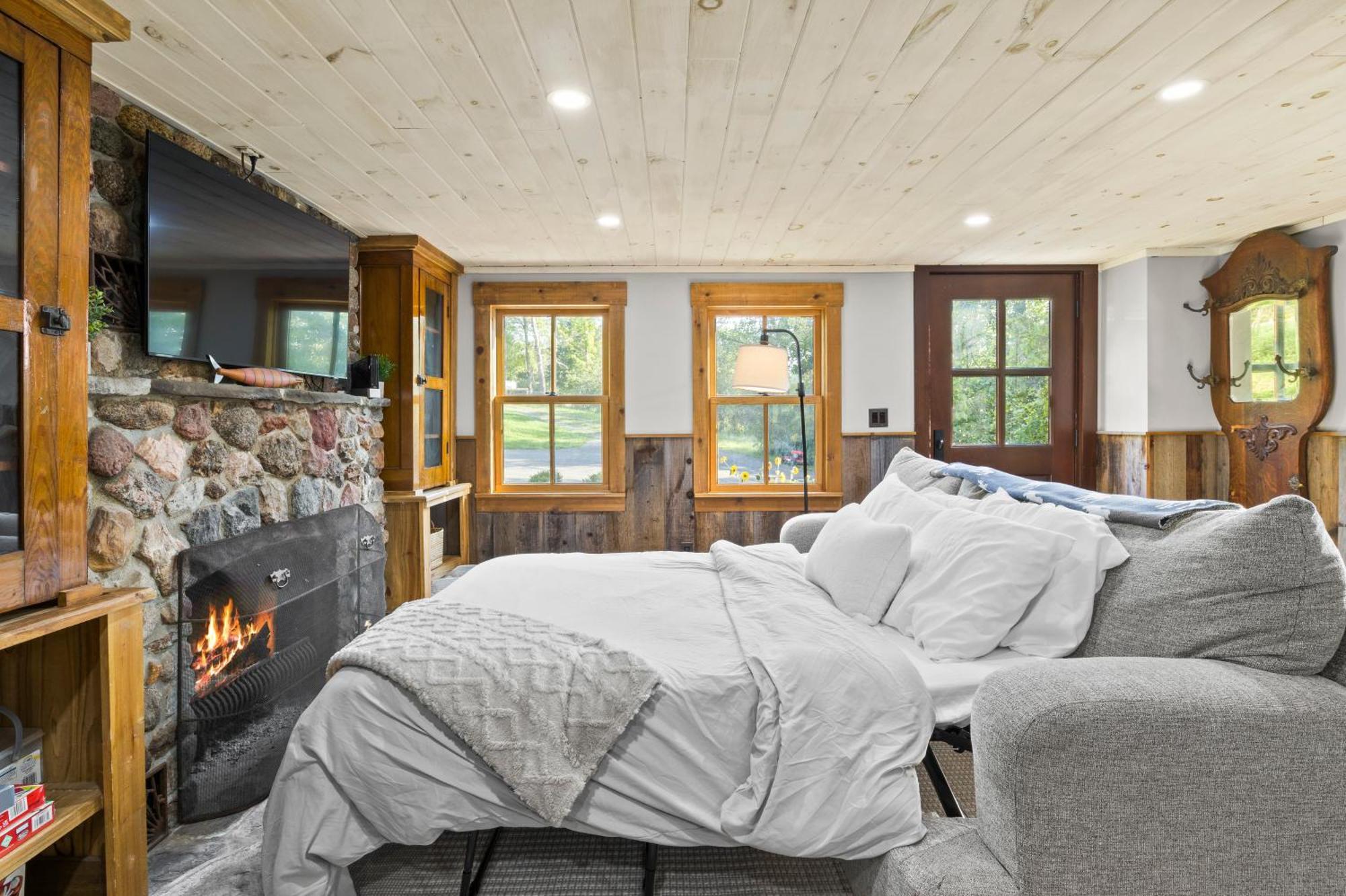 Cozy Two Bedroom Home On Canandaigua Lake Rushville エクステリア 写真